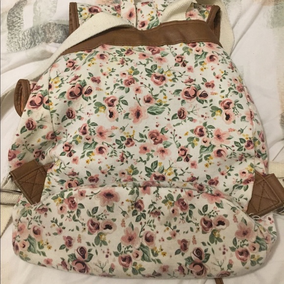 Floral backpack - Picture 2 of 7